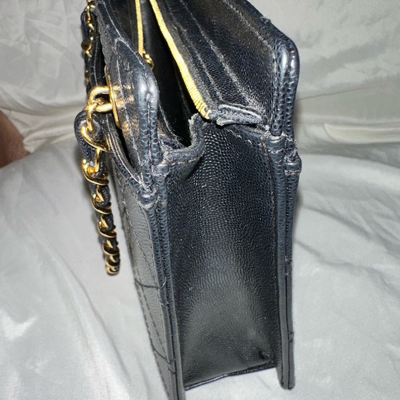 CHANEL Vintage Black Quilted Leather CC 1997-1999 Lagerfeld Purse - Picture 4 of 8